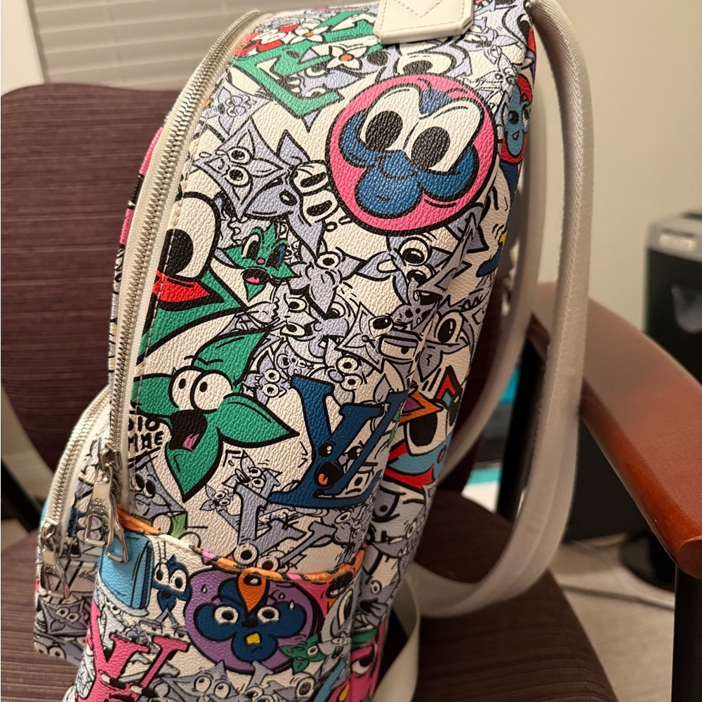 Louis Vuitton Comic Backpack - Picture 3 of 9